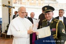 Slovensk generl odovzdal ppeovi dar 